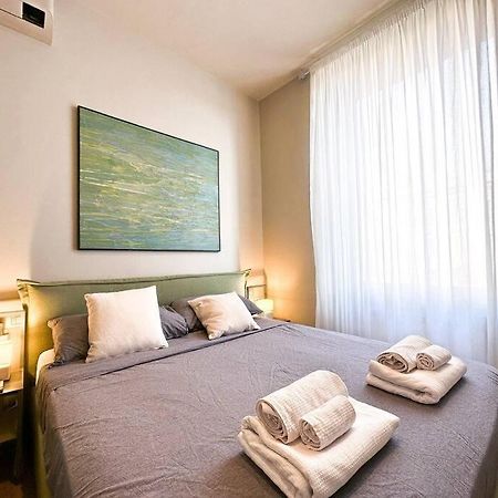 Overlooking The Porto Antico Of Genoa Apartment Luaran gambar